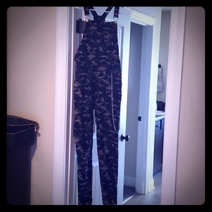 Fitted camo overalls